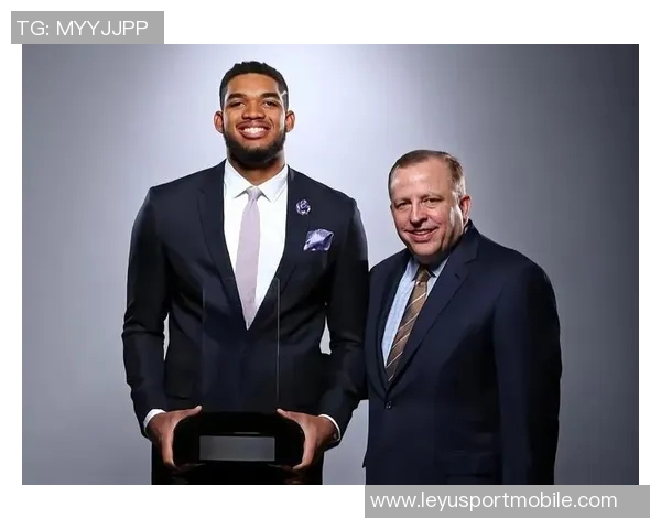 唐斯分享锡伯杜教诲：珍惜自我拥有的财富才是人生真谛