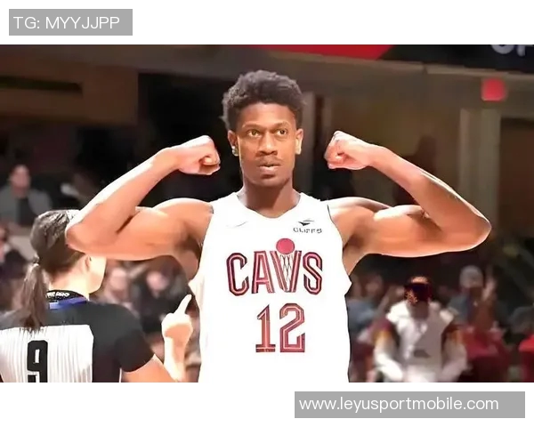 亨特上半场表现出色6投5中轻松斩获12分6篮板1助攻1抢断