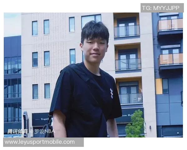 杨瀚森回忆初到美国经历一个月未能适应饮食文化的艰辛 杨瀚森回忆初到美国经历一个月未能适应饮食文化的艰辛