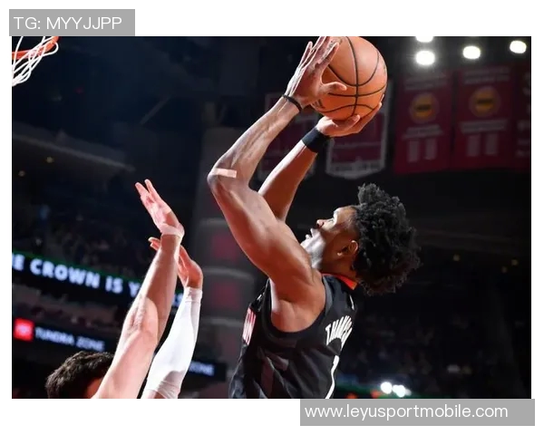 阿门汤普森休赛期状态堪忧前两场三分球竟然全失手