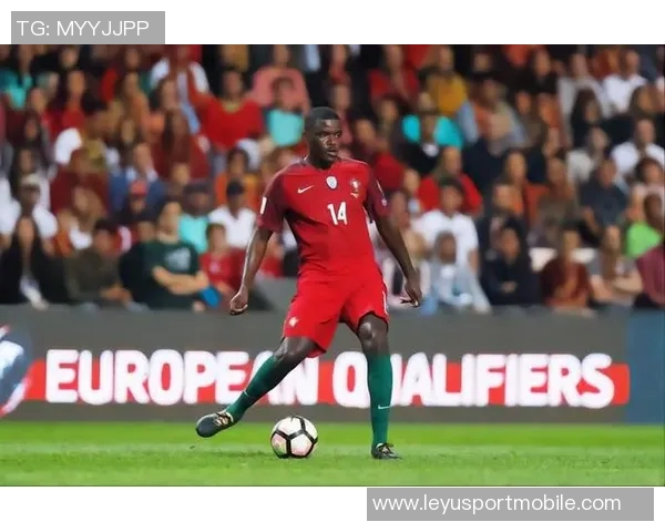 埃贝尔赞迪亚斯攻防兼备的出色表现展现了积极防守的精神 埃贝尔赞迪亚斯攻防兼备的出色表现展现了积极防守的精神