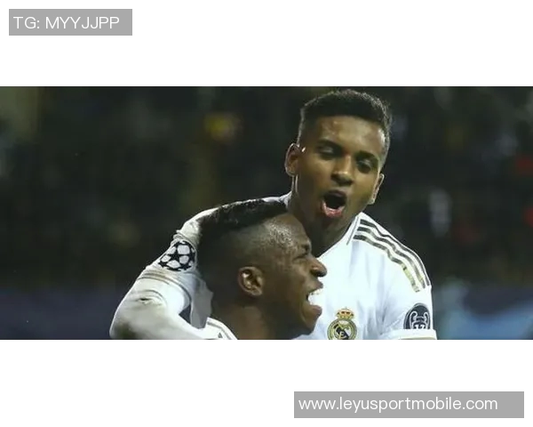 安切洛蒂训练排出424阵型维尼修斯与罗德里戈携手锋线争胜 安切洛蒂训练排出424阵型维尼修斯与罗德里戈携手锋线争胜