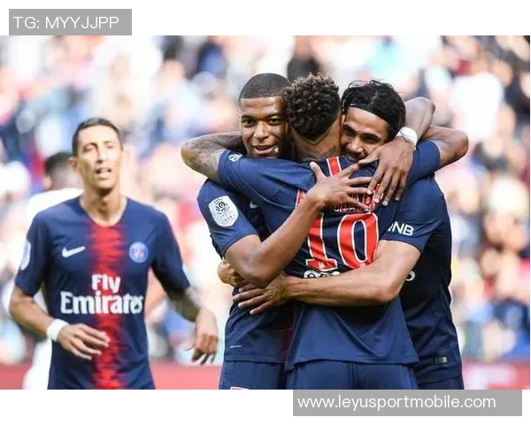 法甲精彩回顾巴黎与摩纳哥双双获胜展现强劲实力 法甲精彩回顾巴黎与摩纳哥双双获胜展现强劲实力